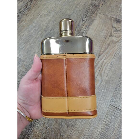 New Vintage Glass Flask With Two Tone Brown Faux Leather Case - Picture 3 of 8